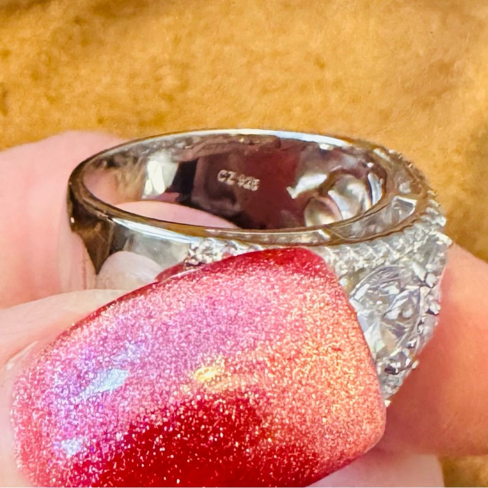 Victoria Weik Thick Band Ring with Multiple Round Simulated Diamonds NWOT - Picture 9 of 13